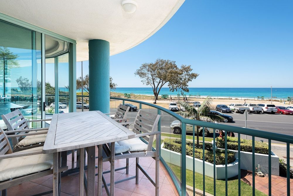 The Waterford on Main Beach 2 Bedrooms Ocean View 33