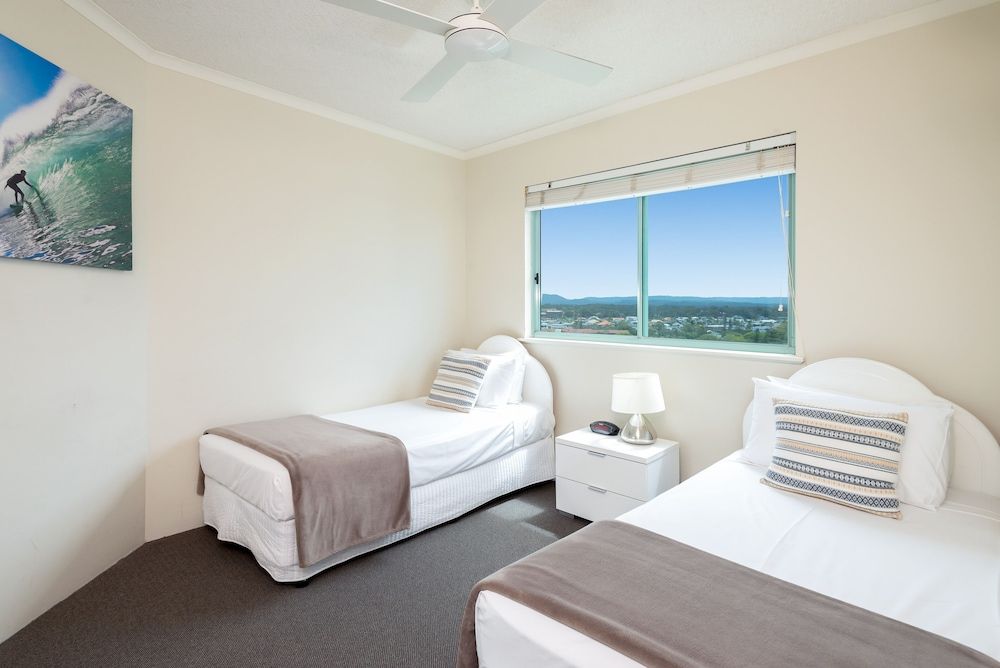 The Waterford on Main Beach 2 Bedrooms Ocean View 19