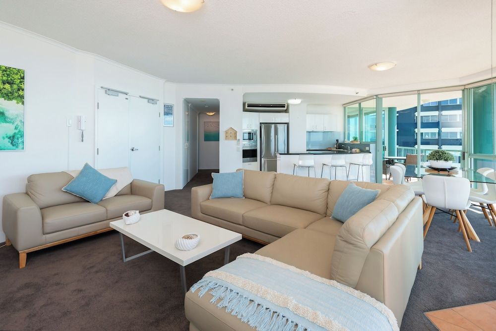 The Waterford on Main Beach 2 Bedrooms Ocean View 56