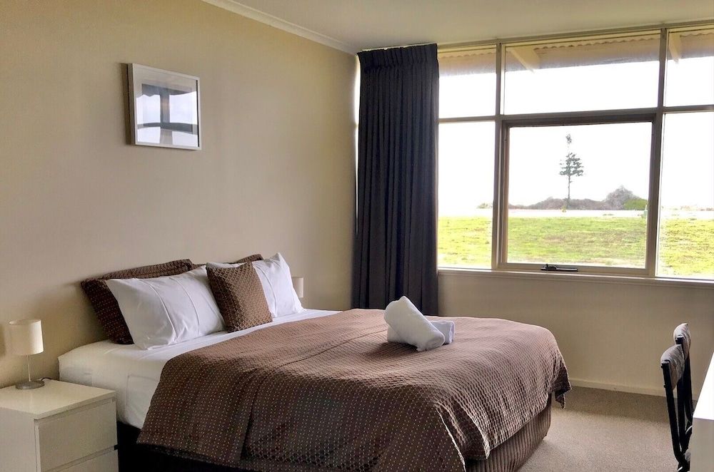 Highway One Ceduna Standard Double Room 2