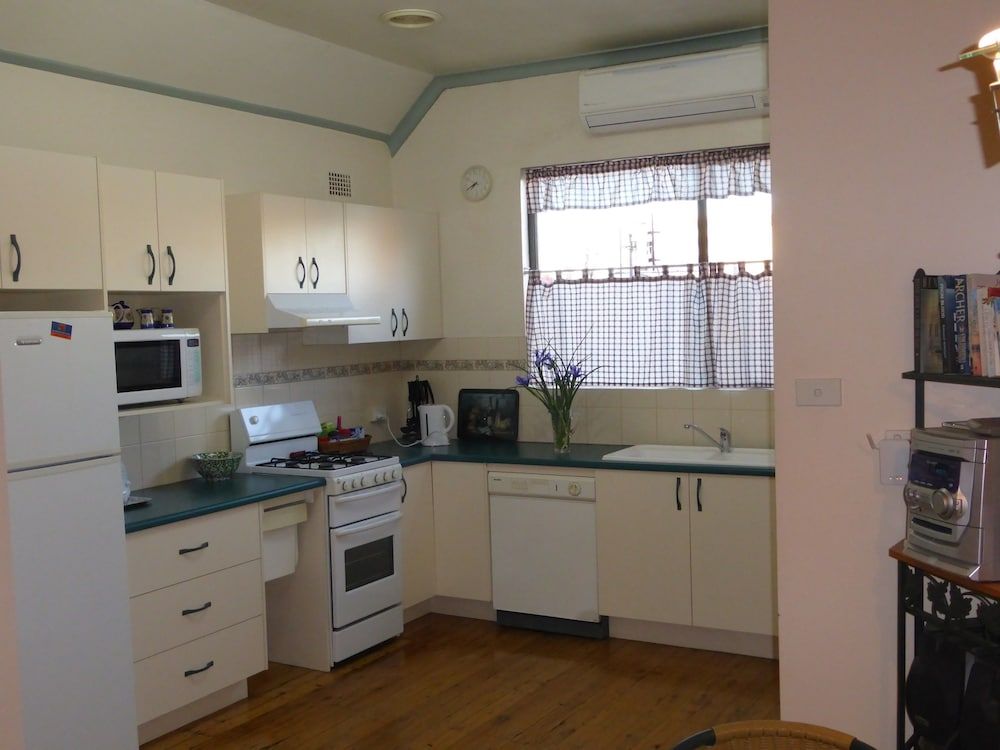 The Lawson 2 Apartment
