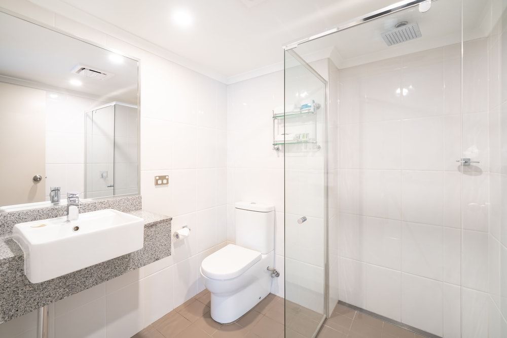 Heritage Inn Bathurst Deluxe King Suite 3