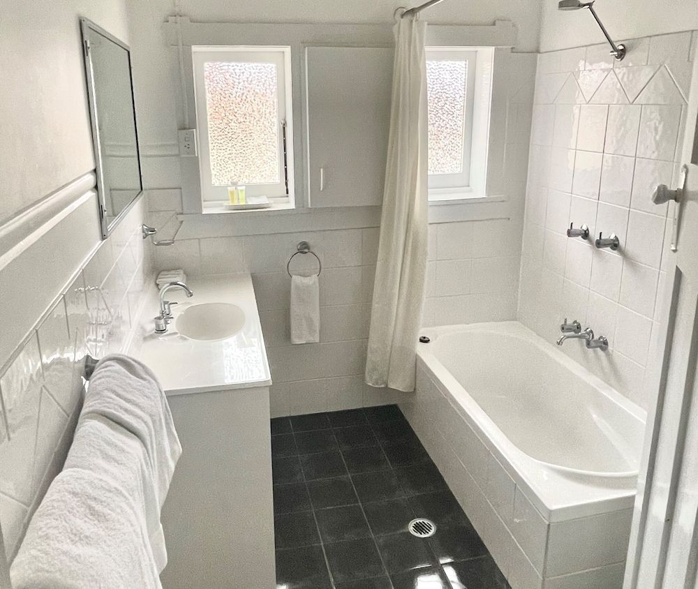 Heritage Inn Bathurst House 5