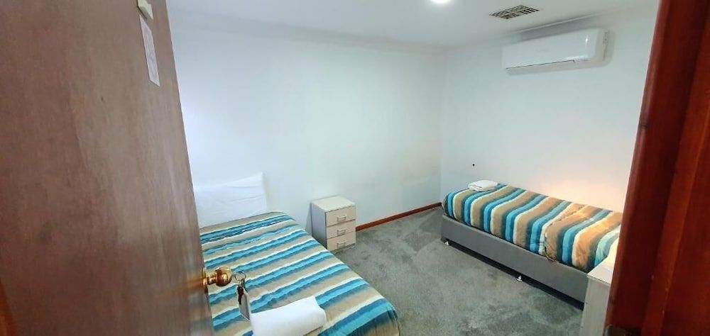 Young Goldrush Motel Family Apartment 2