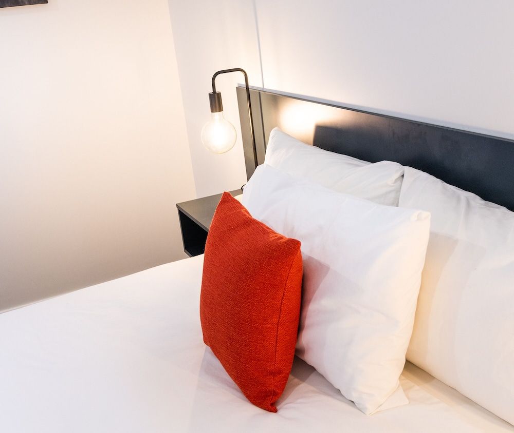 River Motel Queen Suite, No Pets 2