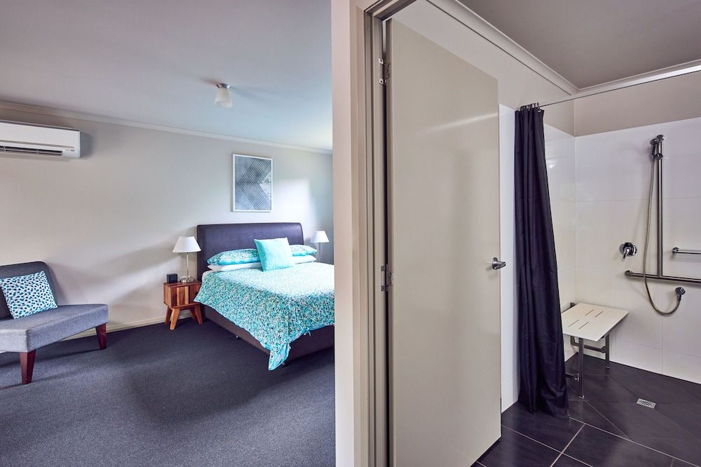 NRMA Port Arthur Holiday Park Studio Cabin - Access Friendly