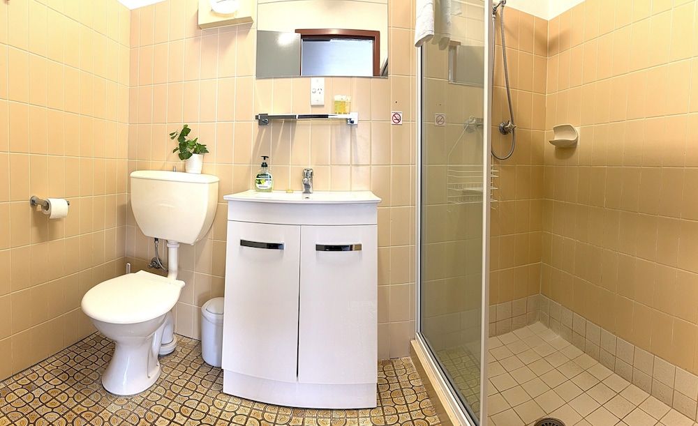 Cowra Crest Motel Executive Room, Non Smoking, Kitchenette (Executive Queen Room) 6