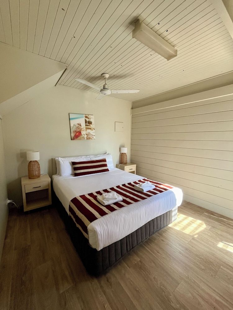 Coastal Cabin Semi-detached