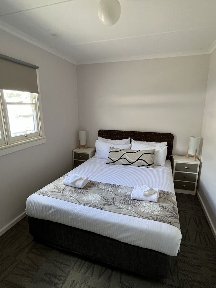 2 Bedroom Studio