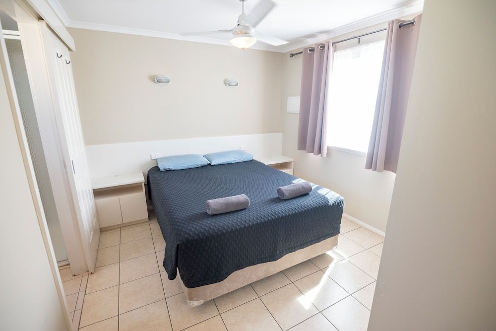 Jurien Bay Tourist Park Standard Chalet, 1 Bedroom, Non Smoking, Kitchen (Chalet) 3