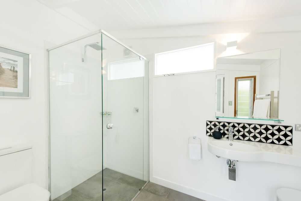 Beach Huts Middleton Standard Apartment, 1 Bedroom, Non Smoking, Kitchenette (Noosa) 4