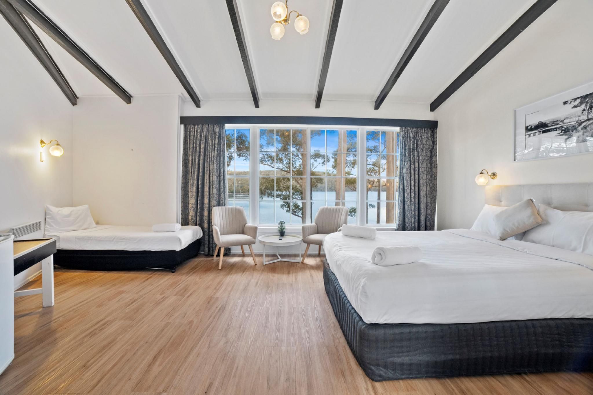 Deluxe Sea View Twin Room
