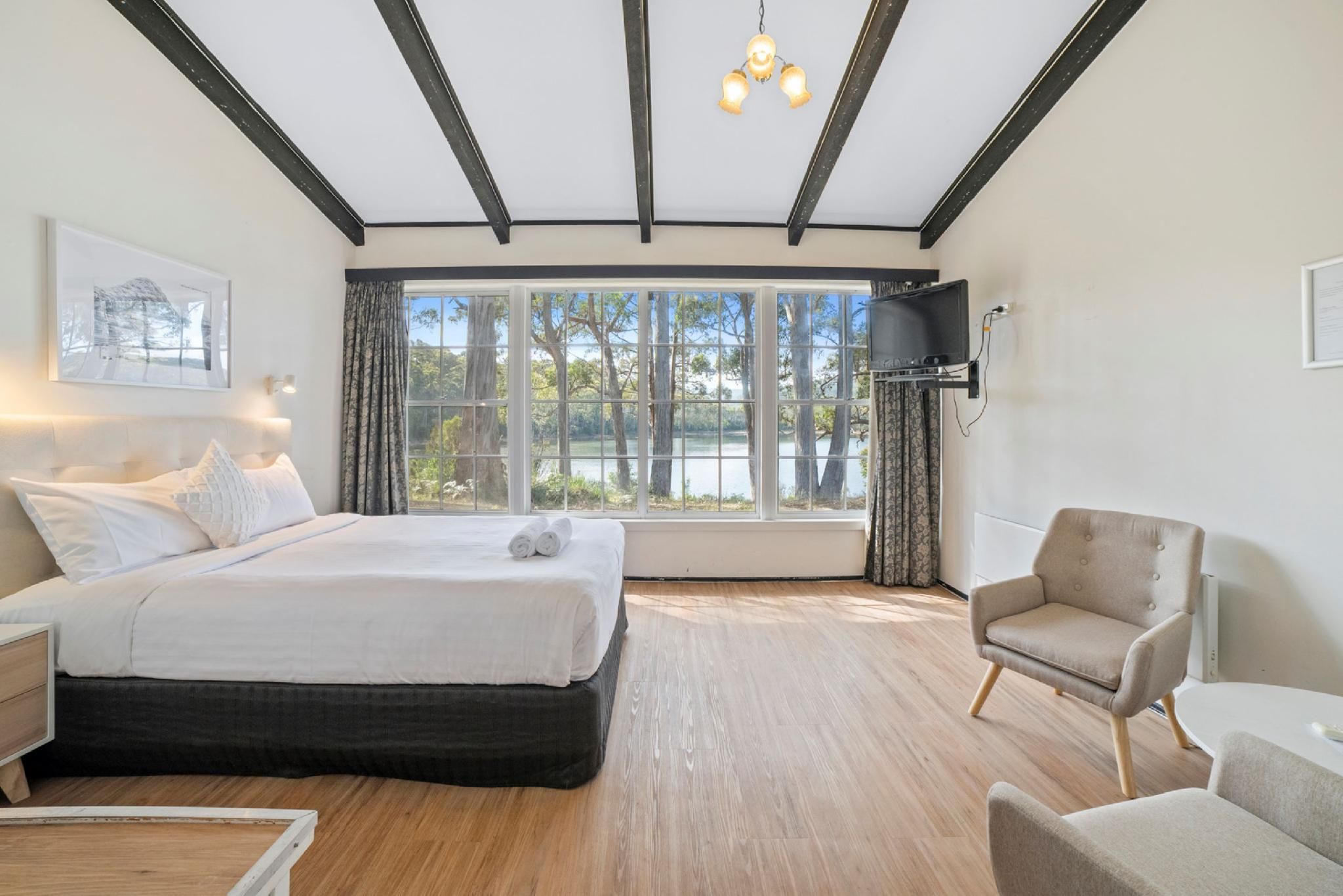 Standard - Queen Room