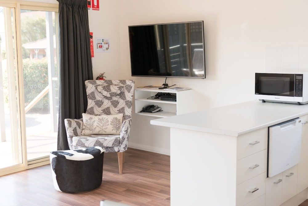 Ballarat Colonial Motor Inn & Apartments Three Bedroom Villa 5