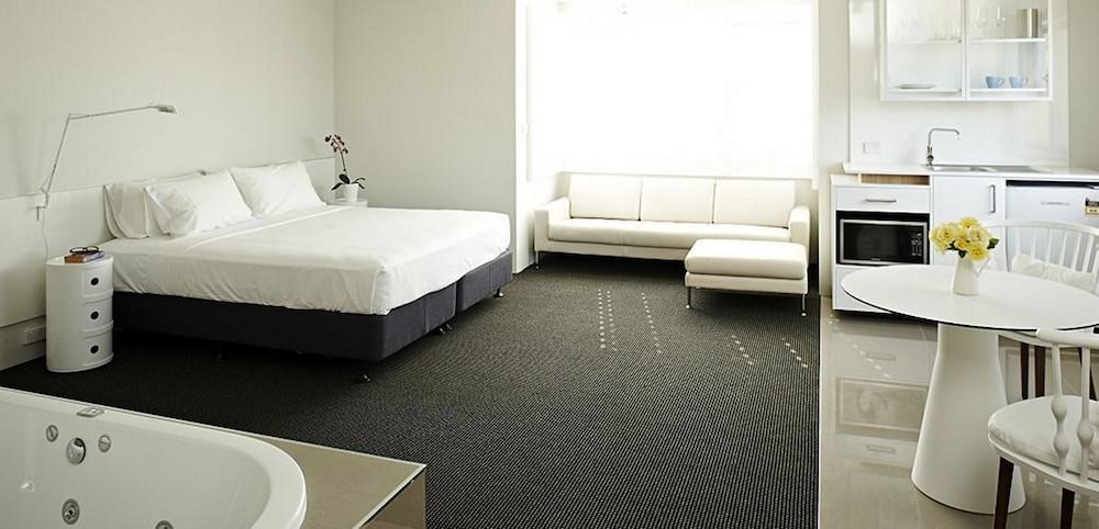 Luxury Suite, 1 King Bed, Jetted Tub