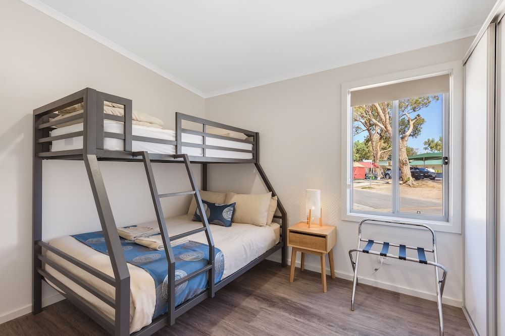 Discovery Parks - Streaky Bay Foreshore Deluxe 2 Bedroom Cabin - Sleeps 5 2