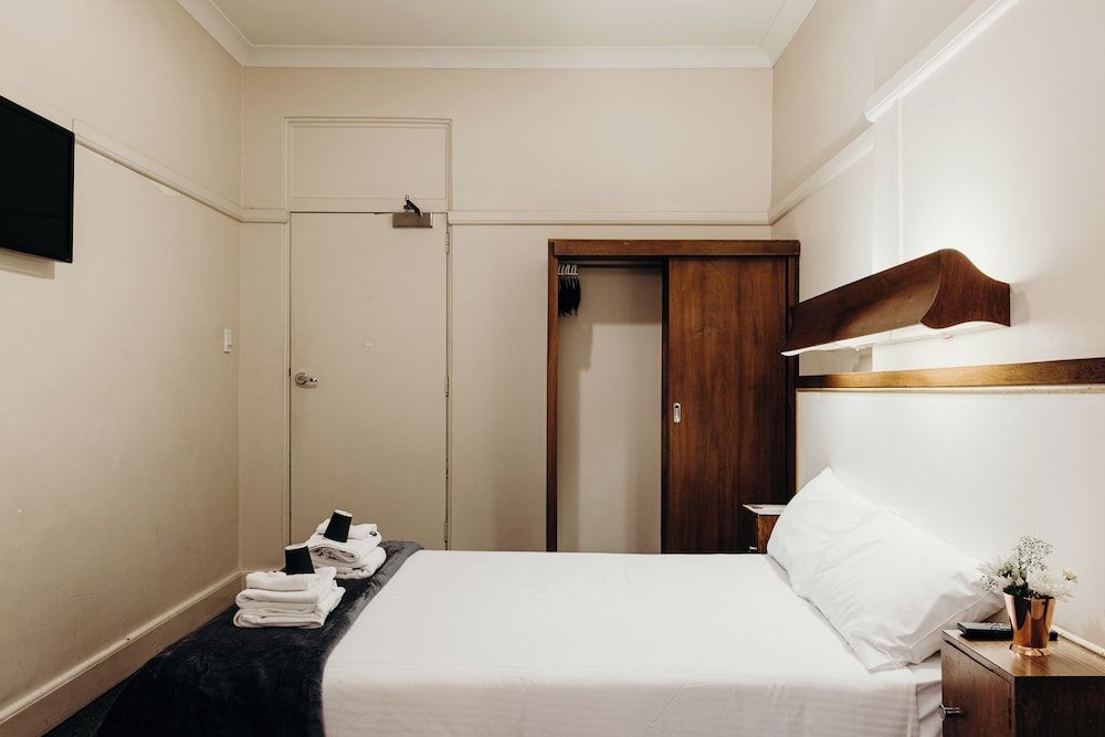 Port Macquarie Hotel Double Room, Ensuite