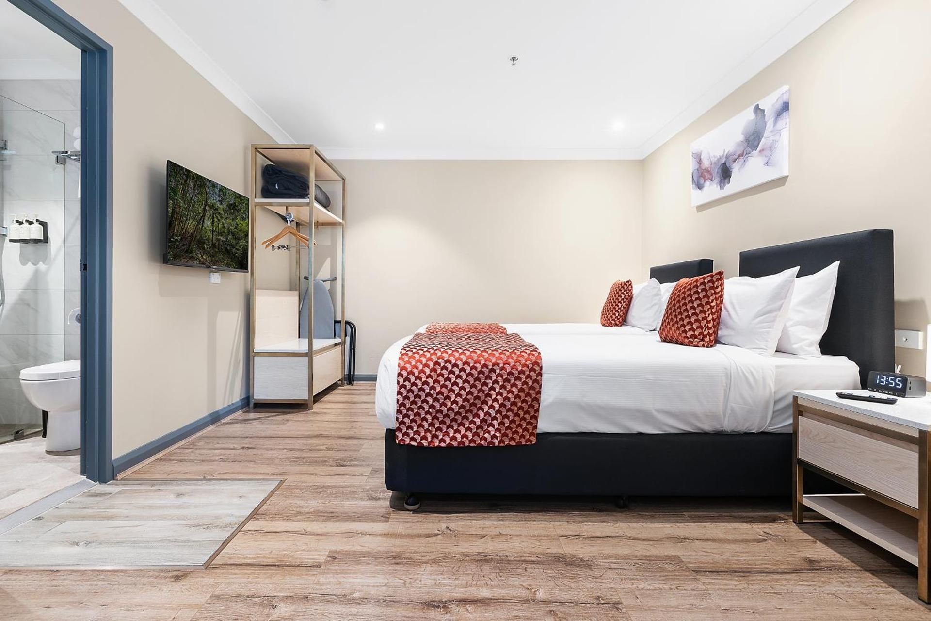 Family Deluxe Room with One King and One Queen Beds - Park View