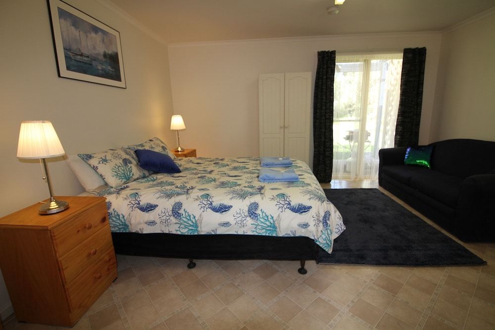 Studio Unit Plus