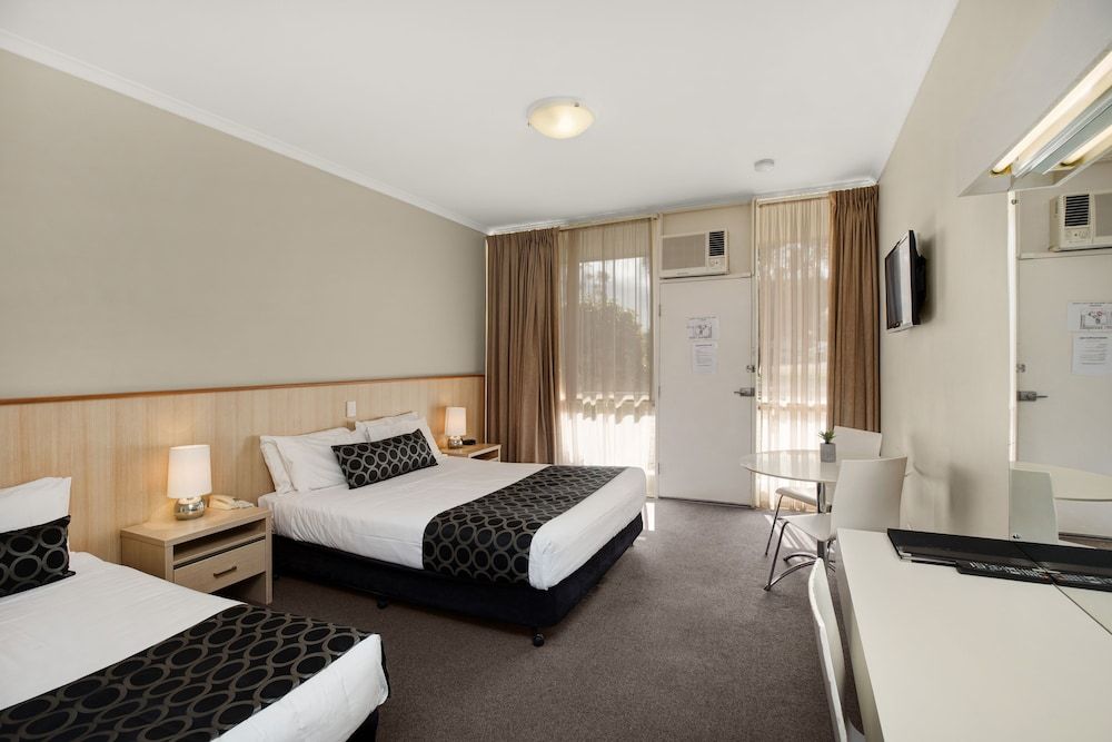 Economy Twin Room (Not Pet Friendly)