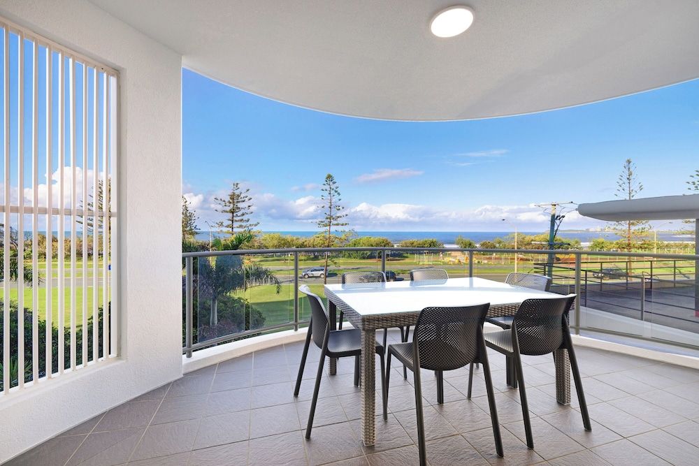 Meridian Alex Beach Apartments Superior Beachfront Apartment, 2 Bedrooms 7