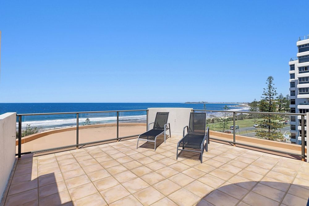 1 Bedroom Penthouse, Private Rooftop
