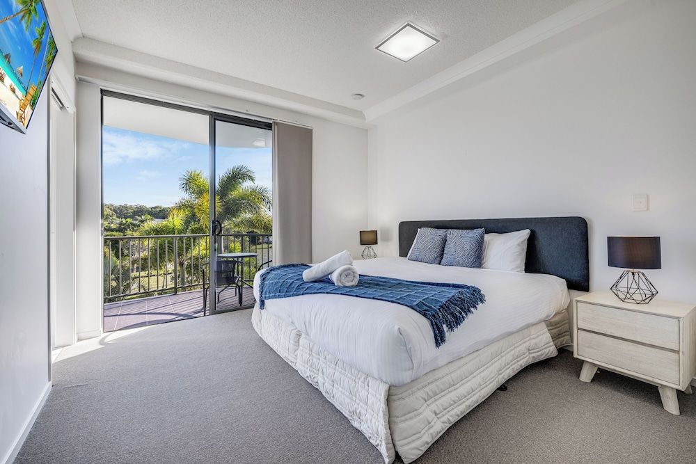 Meridian Alex Beach Apartments Superior Beachfront Apartment, 2 Bedrooms 5