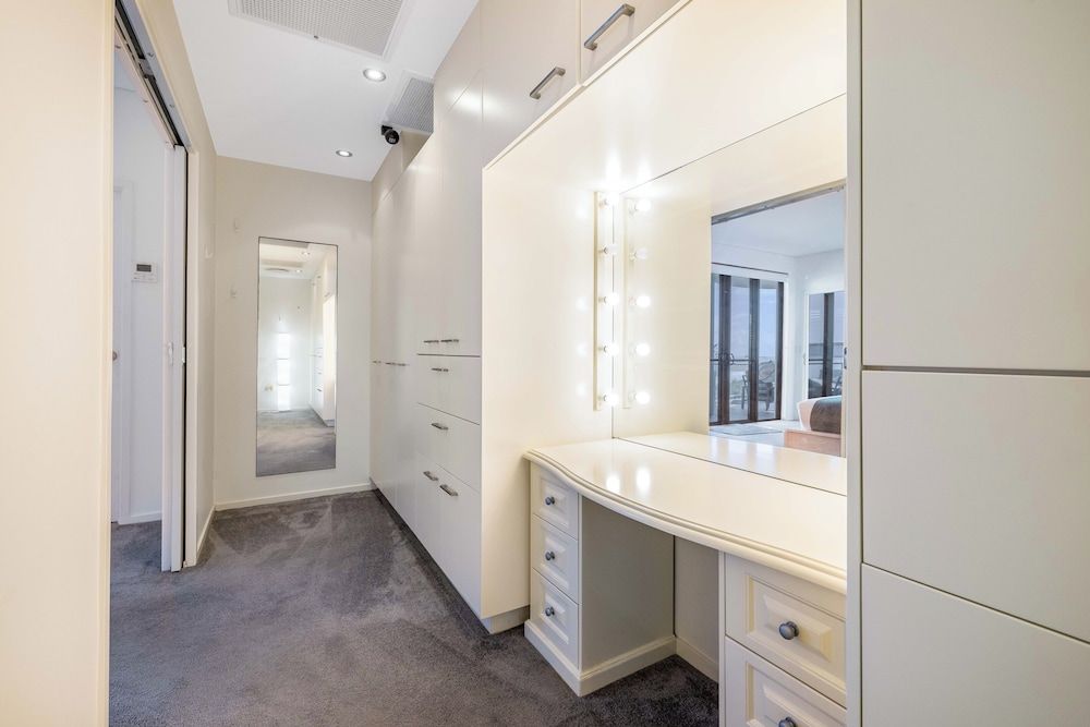 Meridian Alex Beach Apartments 4 Bedroom Penthouse - Private Bar 12