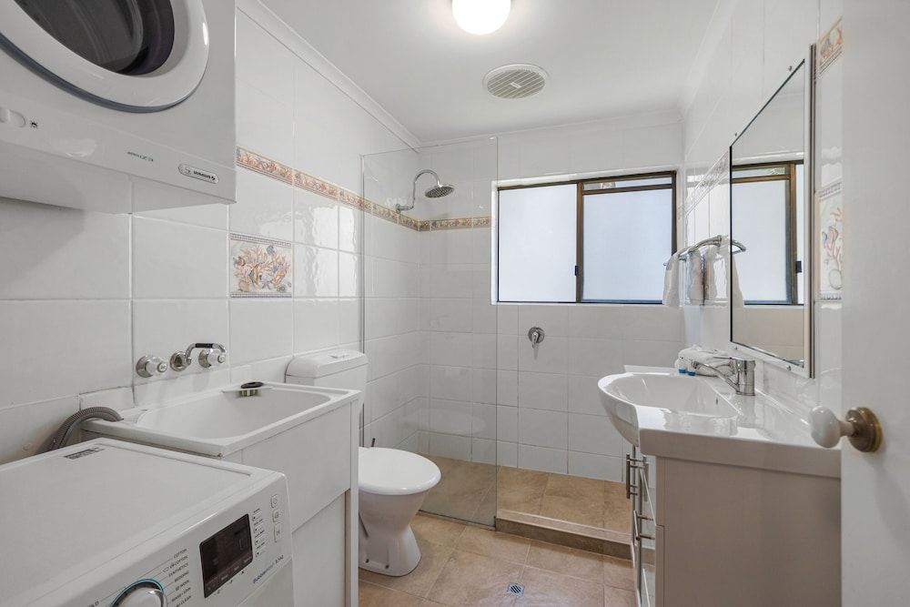 Noosa Place Resort Two Bedroom Standard Apartment 5