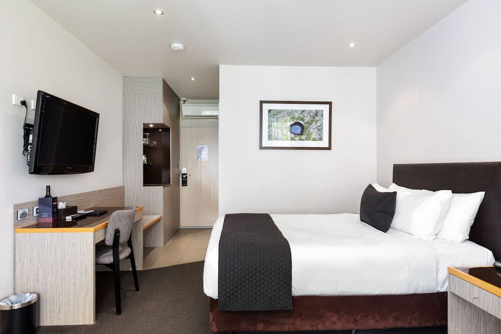 The Commodore Studio Terrace