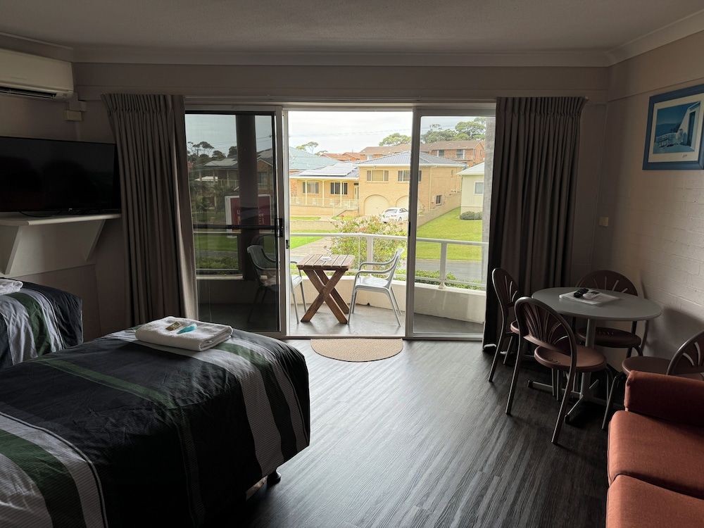 Ulladulla Harbour Motel 1 Bedroom Downstairs Suite 6