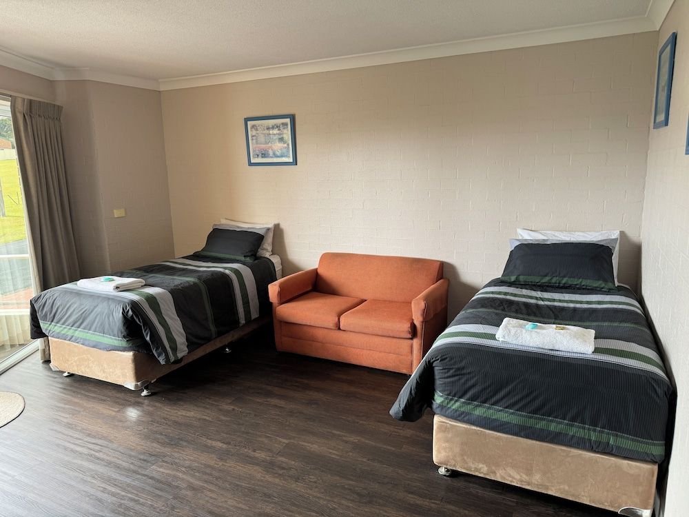 Ulladulla Harbour Motel 1 Bedroom Downstairs Suite 5