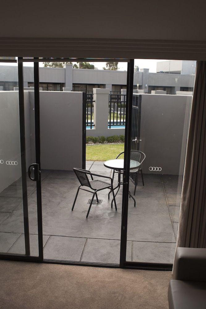 Southgate Motor Inn One Bedroom Apartment 3