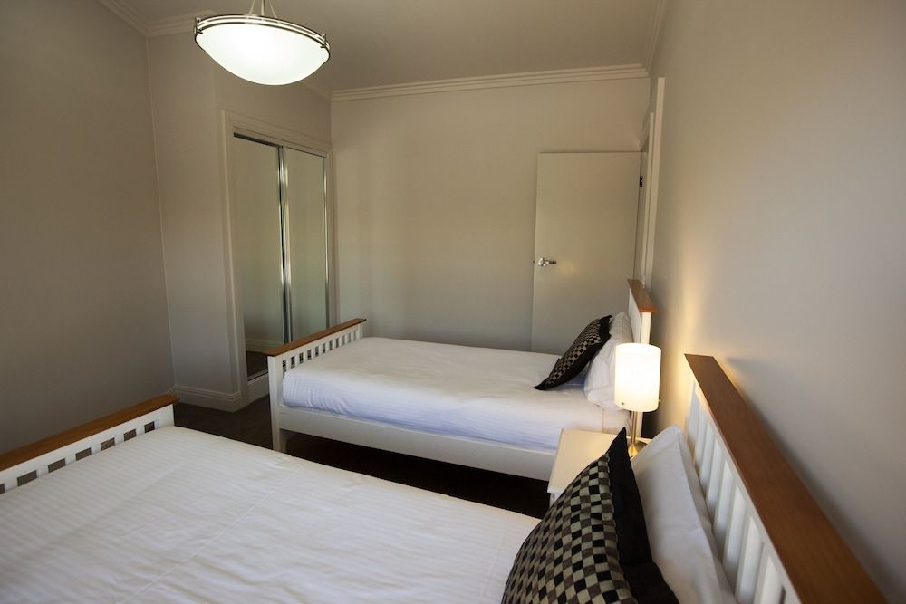 Southgate Motor Inn Two Bedroom Apartment 5