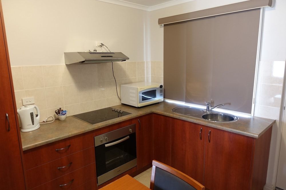 Port Vincent Motel & Apartments Superior Studio Suite, 1 Queen Bed 4