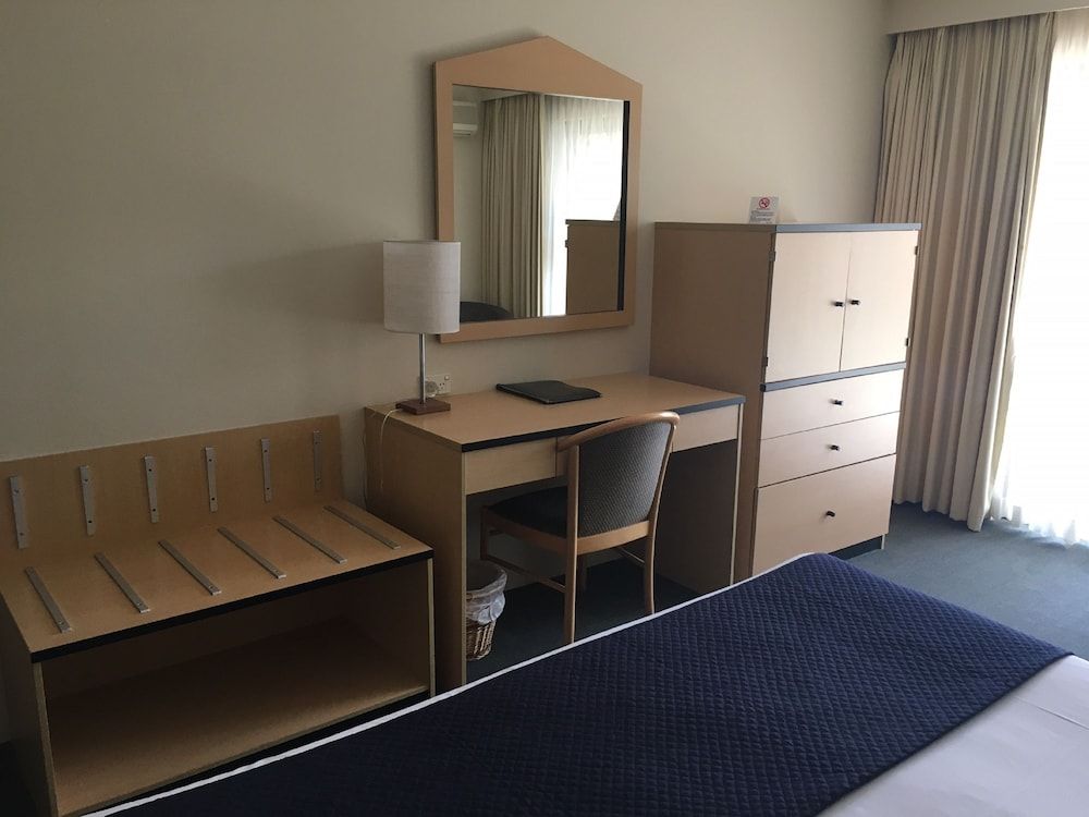 St. Marys Park View Motel Deluxe Room with Breakfast 5