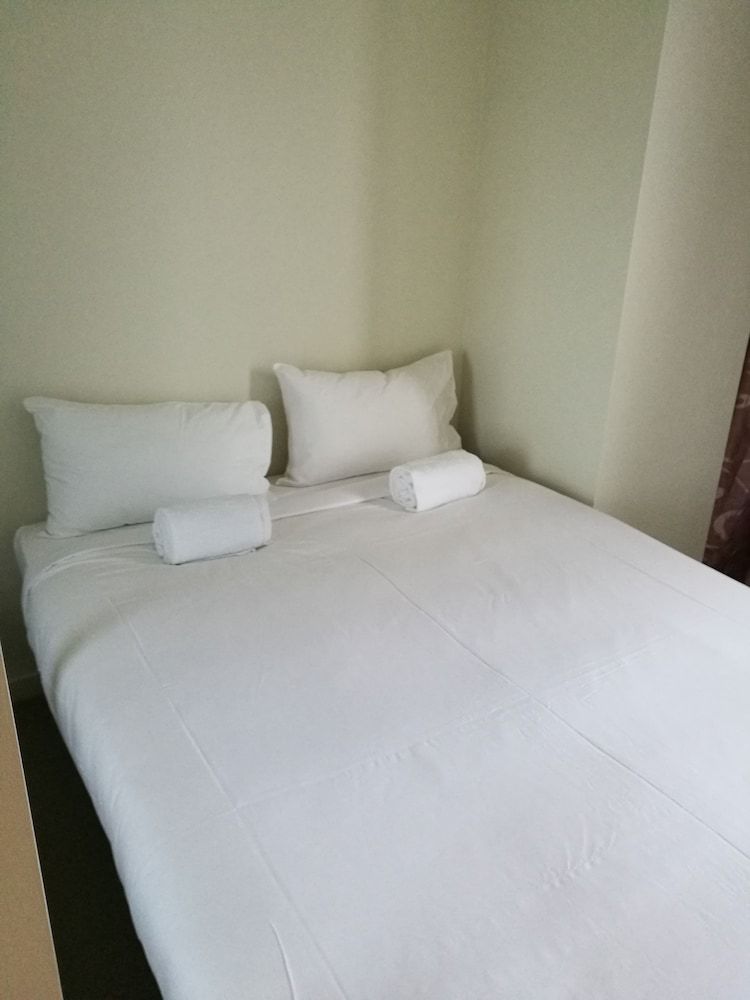 StayIcon Serviced Apartment On Collins Comfort Apartment, 2 Queen Beds, City View 3