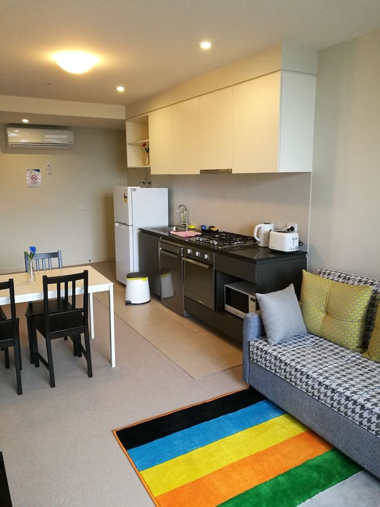 StayIcon Serviced Apartment On Collins Comfort Apartment, 2 Queen Beds, City View 5