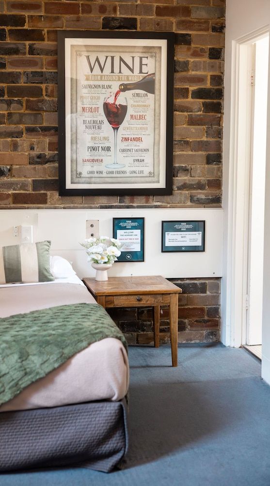 Hornsby Inn Standard Room 5