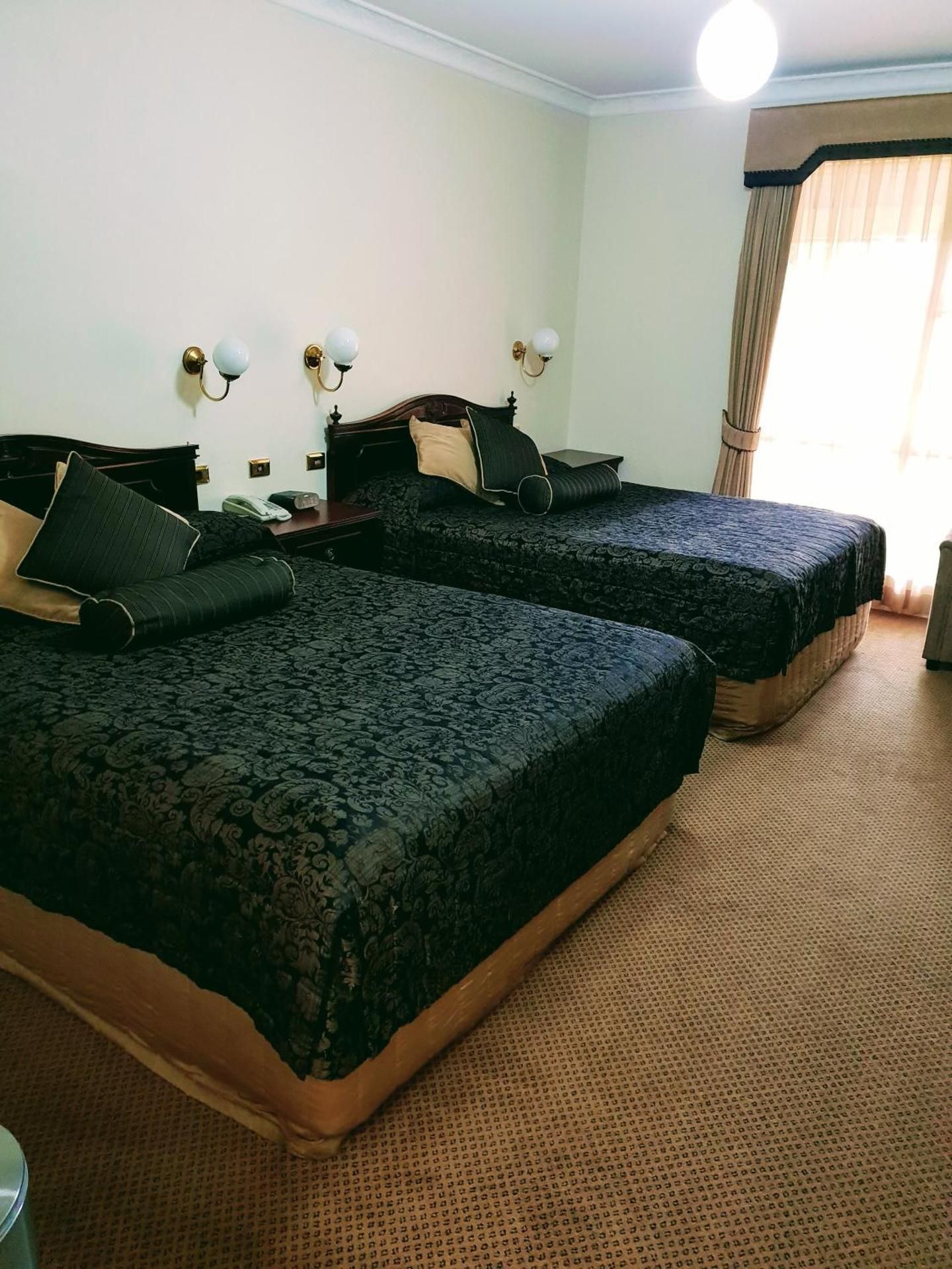 Australian Heritage Motor Inn Small Family Suite 3