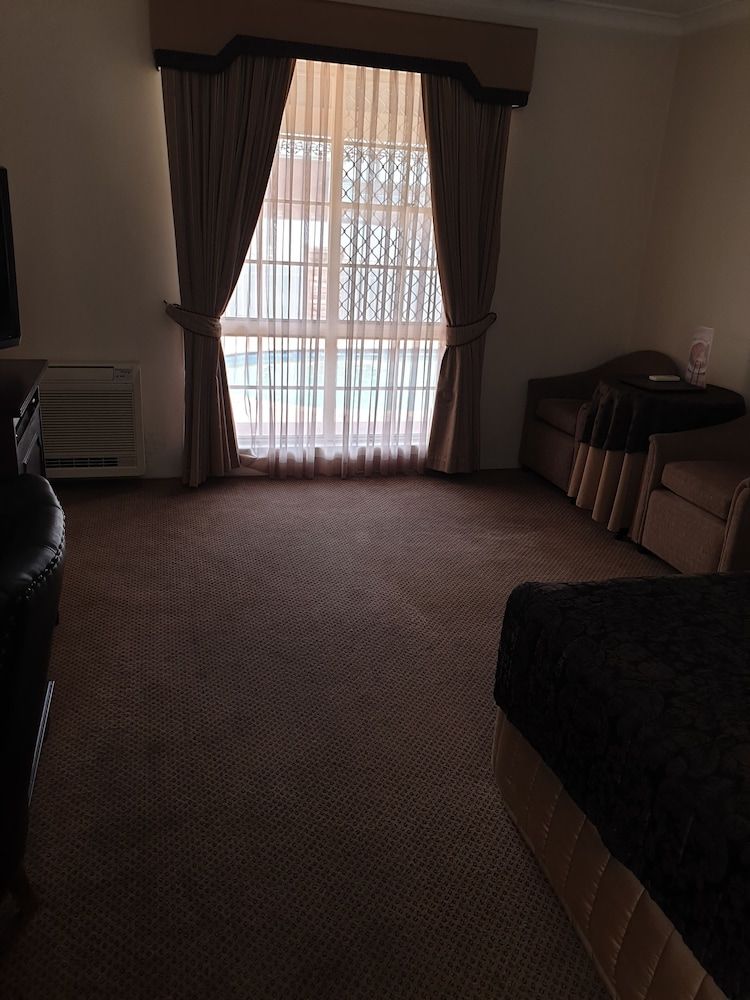 Queen Room (Partial Disability Access)