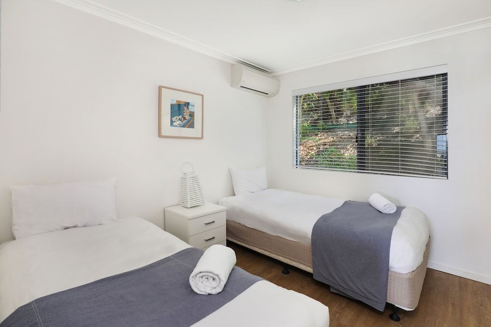 Andari Offsite Apartment Filtered Ocean View (4/23 Belmore)