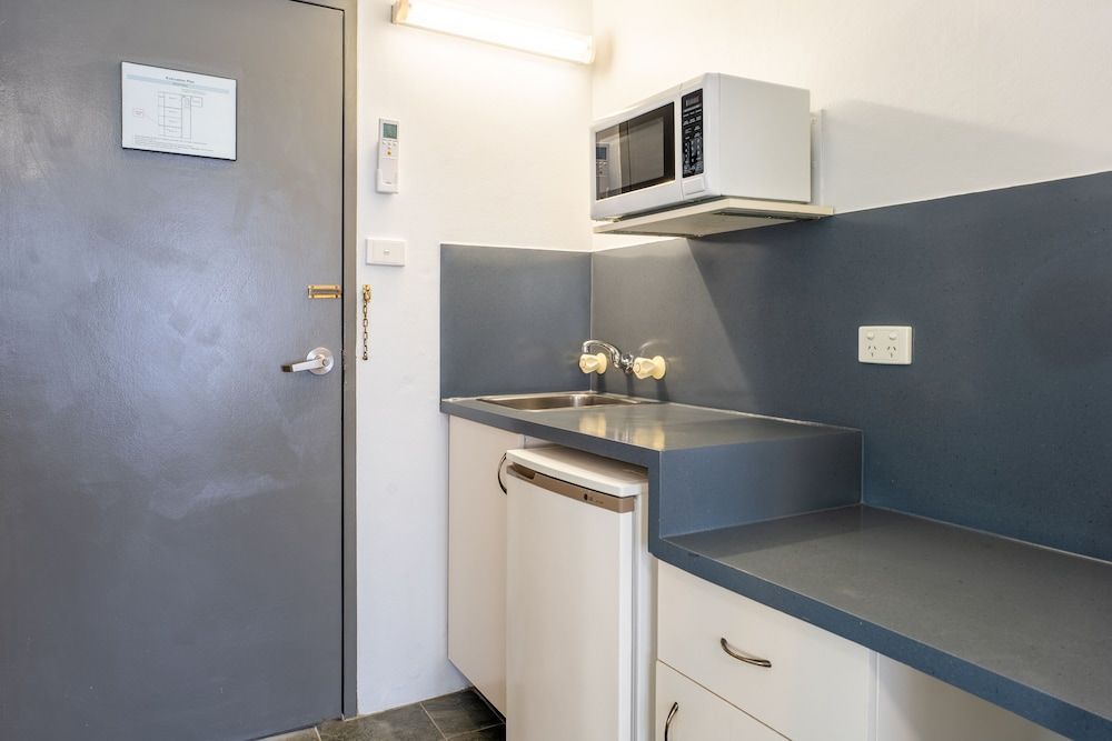 Port Aloha Motel Standard Room, Balcony 6