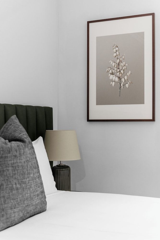 Hotel Challis Potts Point Deluxe Queen Room, 1 Queen Bed 2