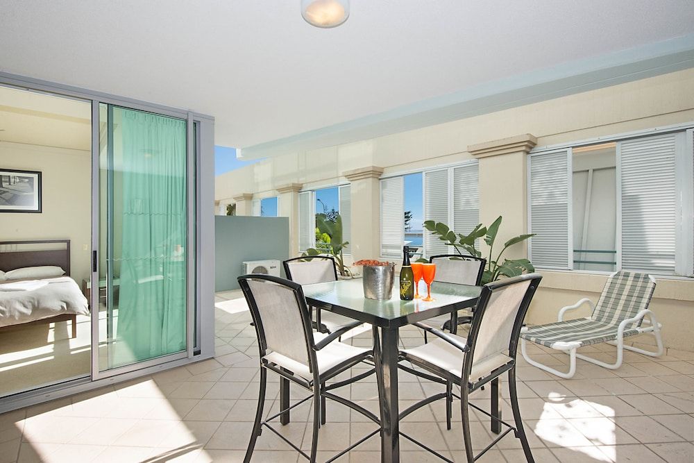 2 Bedroom 2nd Floor Night Owl Apartment