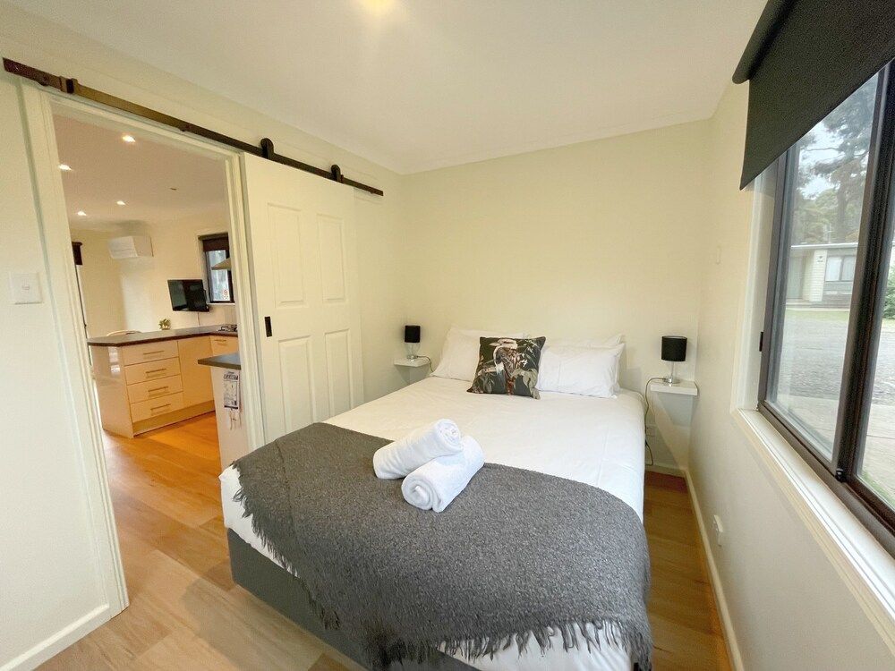 Breeze Holiday Parks - Grampians Superior Double Cabin