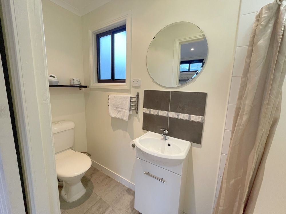 Breeze Holiday Parks - Grampians Superior Double Cabin 2