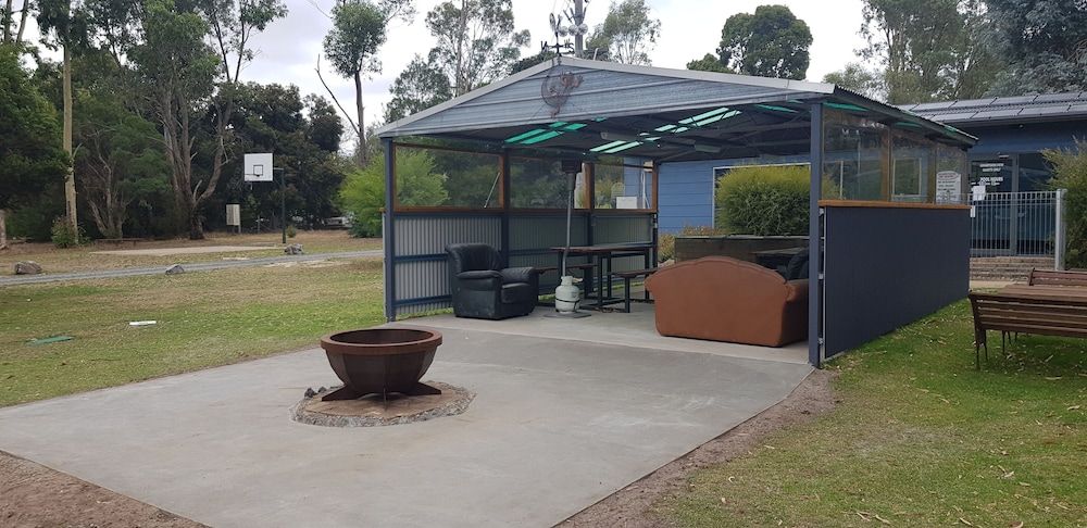 Grampians View Cottages and Units Deluxe Family 5