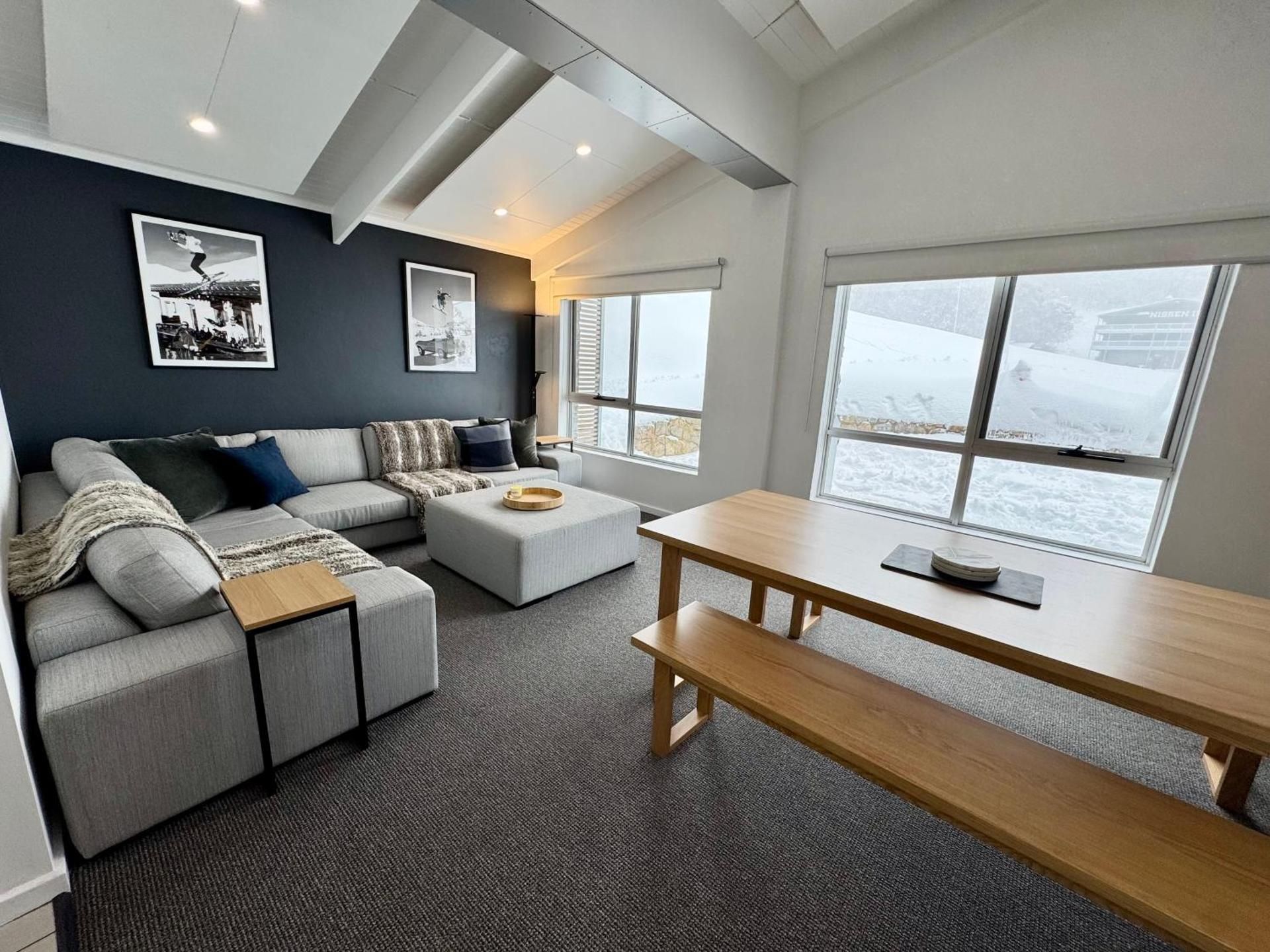 Deluxe Two-Bedroom Apartment 8