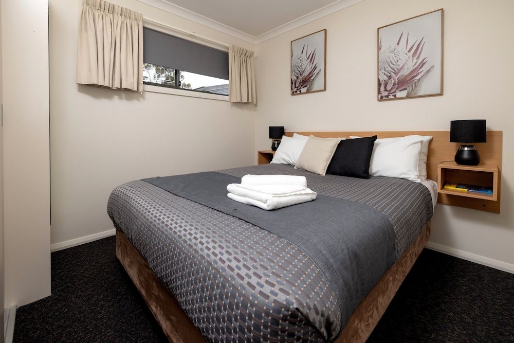 Two Bedroom Cabin - Dulcot